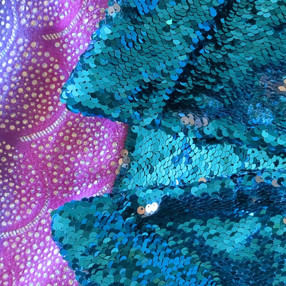 Mermaid tail fleece blanket - Picture 3 of 4